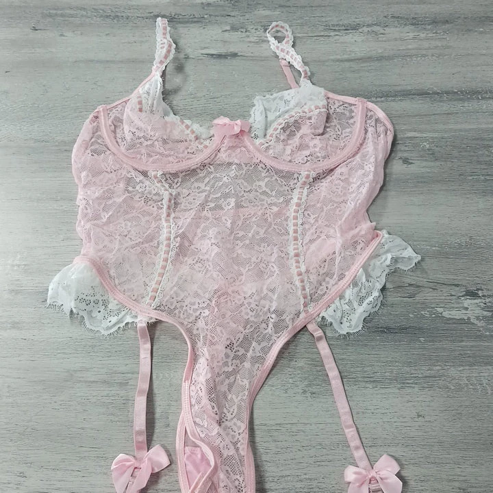 Kružawaly gülgüne bodi — 2