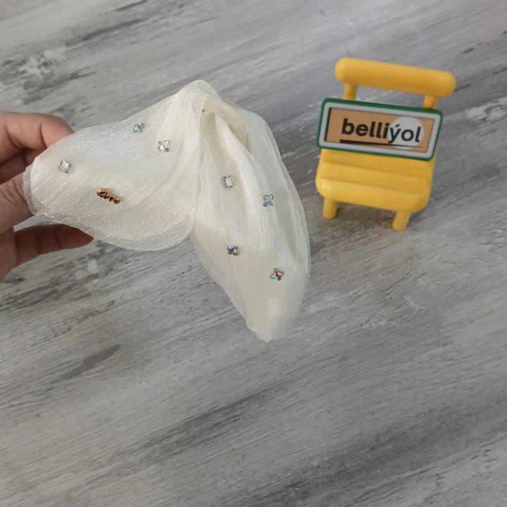 Uly bantly açyk bež zakolka — 2