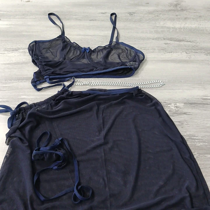 Uzyn ýubkaly goýy gök gijelik — 2