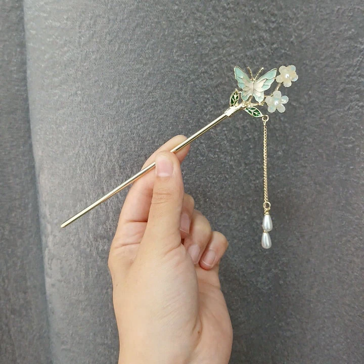 Kebelekli gök şpilka — 2