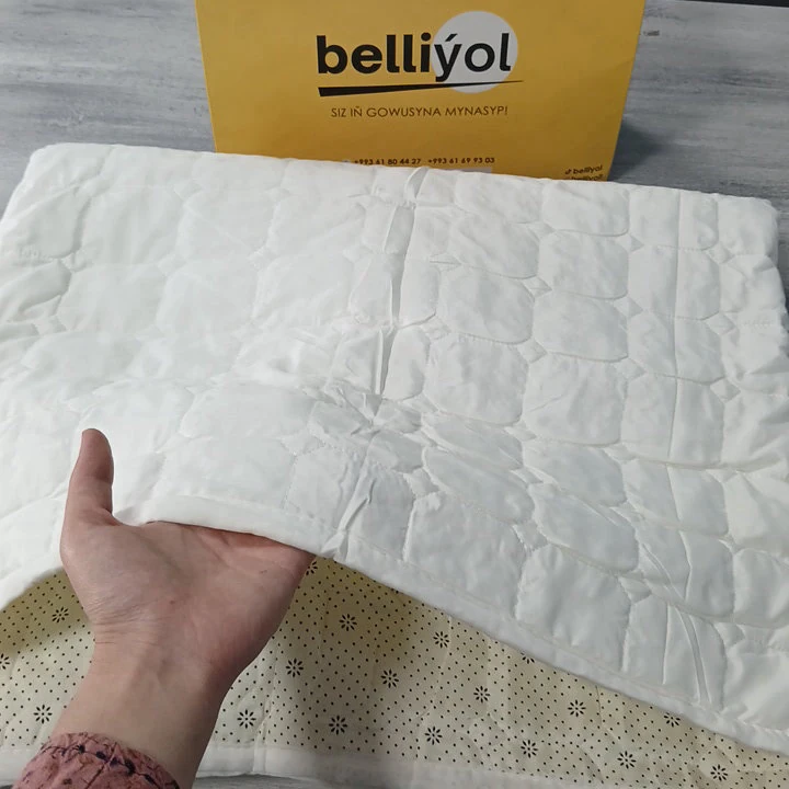 Ýuka ak matras düşekçesi — 2