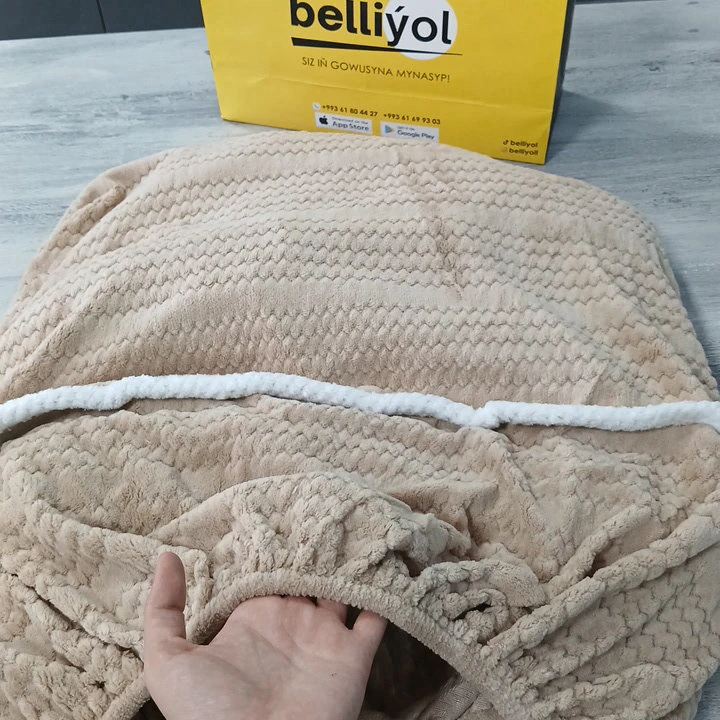 Zolakly bež matras düşekçesi — 2