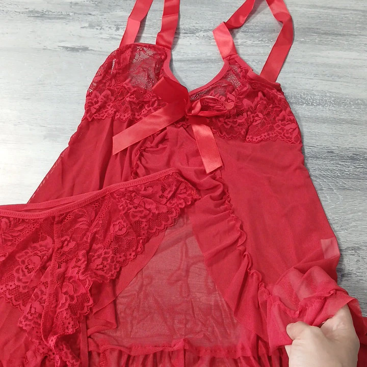 Uzyn ýeňli gara gijelik — 2