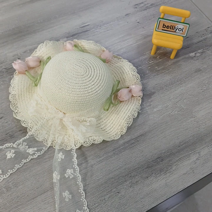 Bantly açyk bež çaga şlýapasy — 2