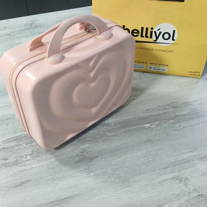 Ýürekli gülgüne mini çemodan — 2
