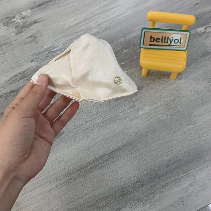 Açyk bež üçburç zakolka — 2