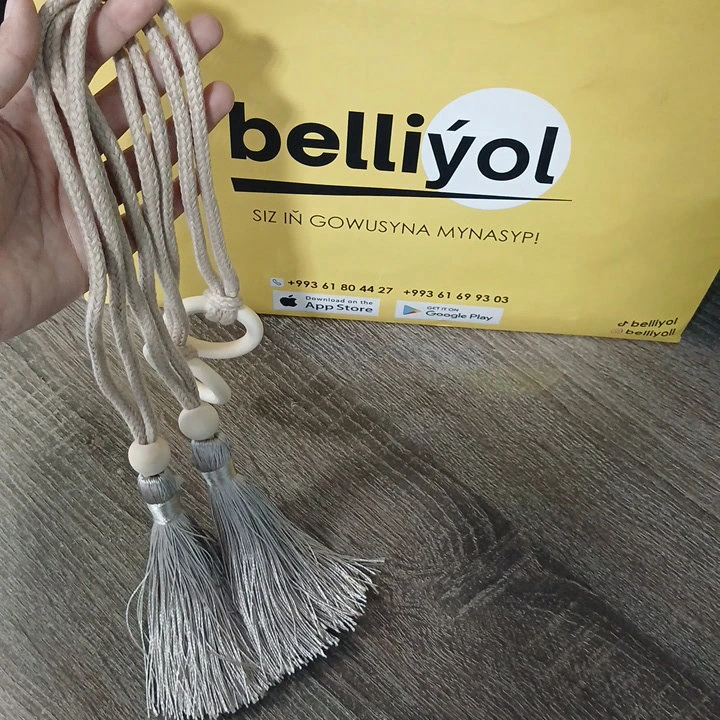 Halkaly saçakly perde daňysy, süýtli çaý — 2
