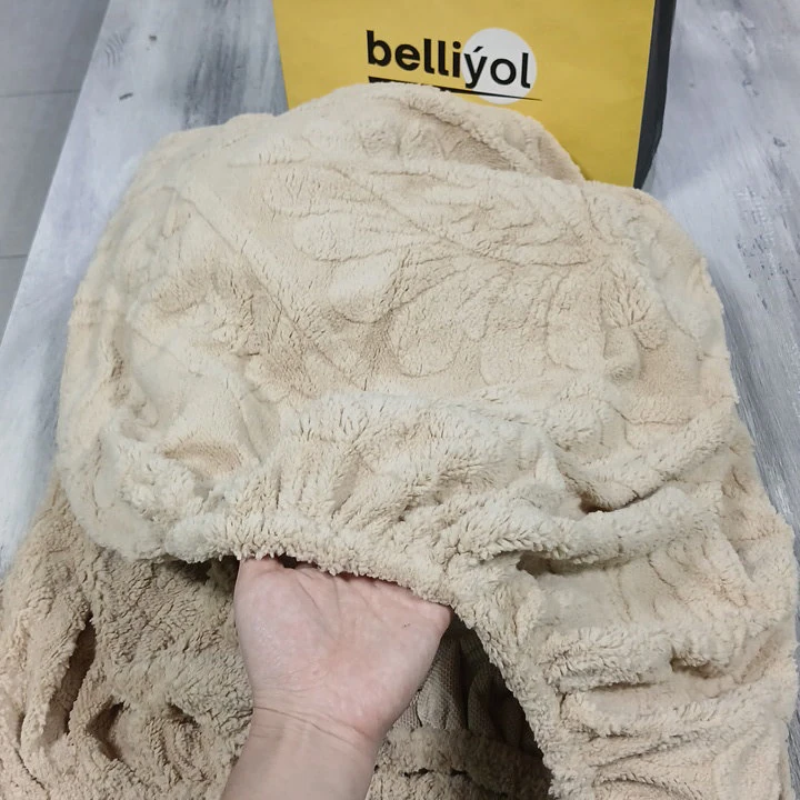Nagyşly bež matras düşekçesi — 2