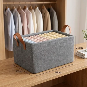Серая коробка для одежды 40x27x21