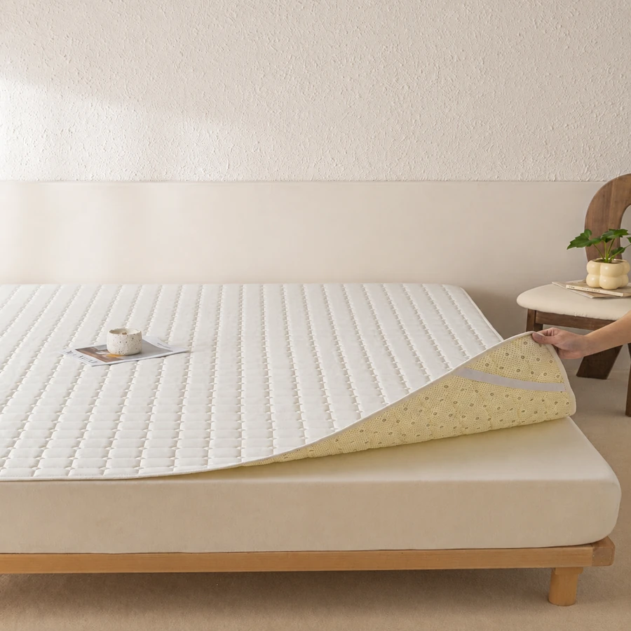 Ýuka ak matras düşekçesi