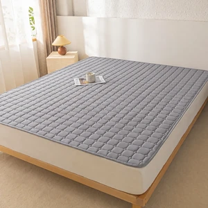 Tikinli çal matras düşekçesi