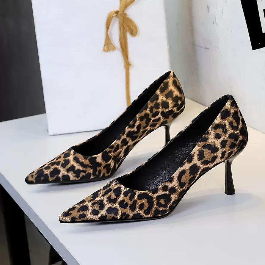 Leopard orta ökjeli köwüş