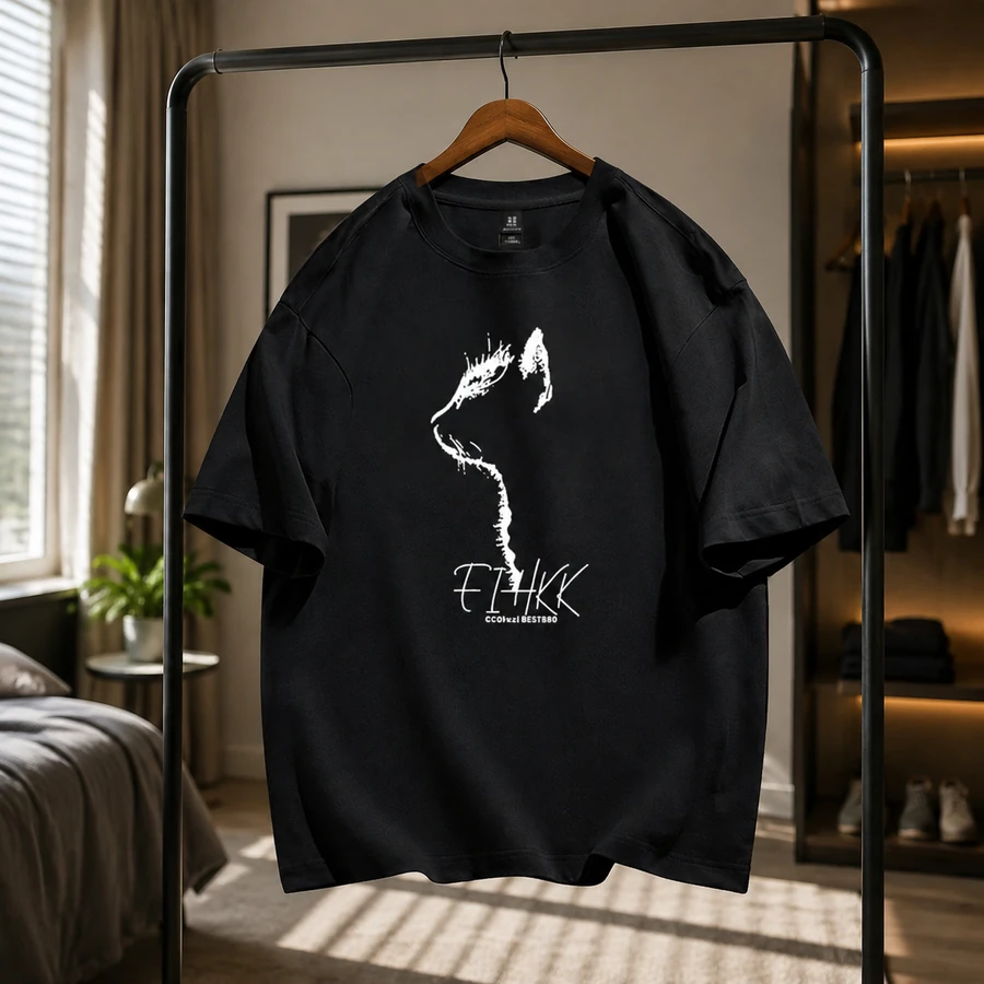 Pişikli gara futbolka