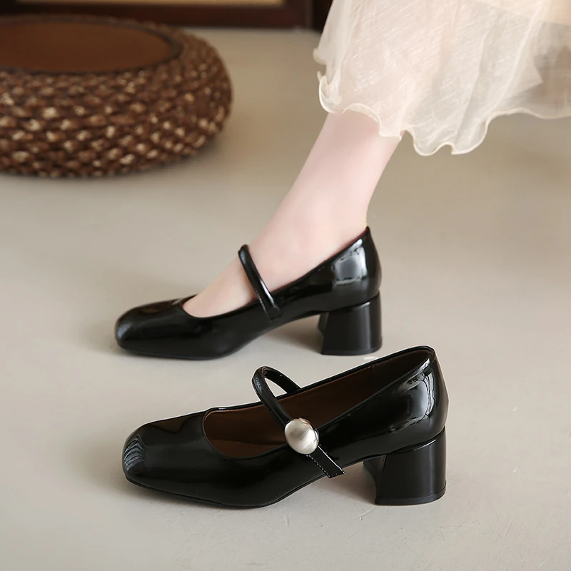Gara laklanan orta ökjeli köwüş