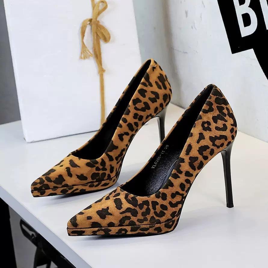 Leopard nagyşly ökjeli köwüş