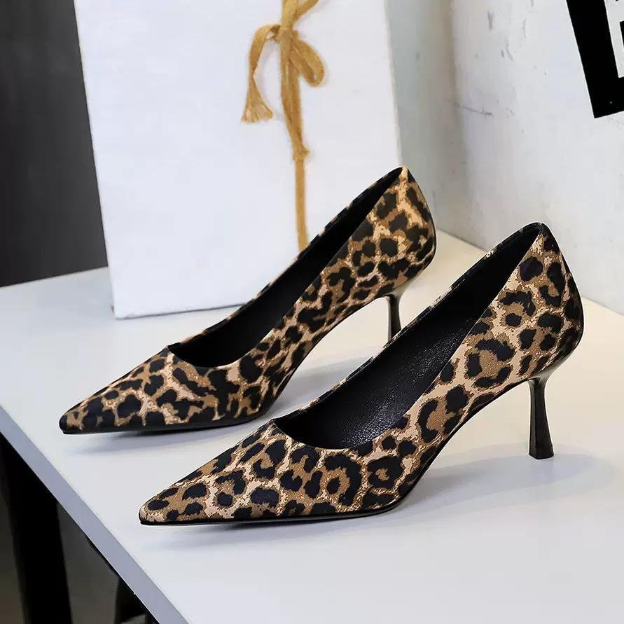 Leopard orta ökjeli köwüş
